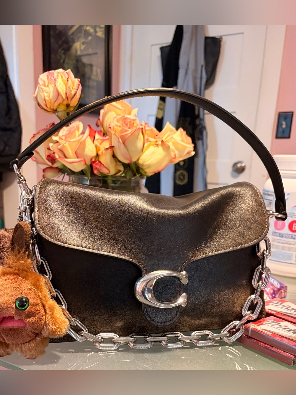 Coach Chained Soft Tabby - Picture 3 of 16